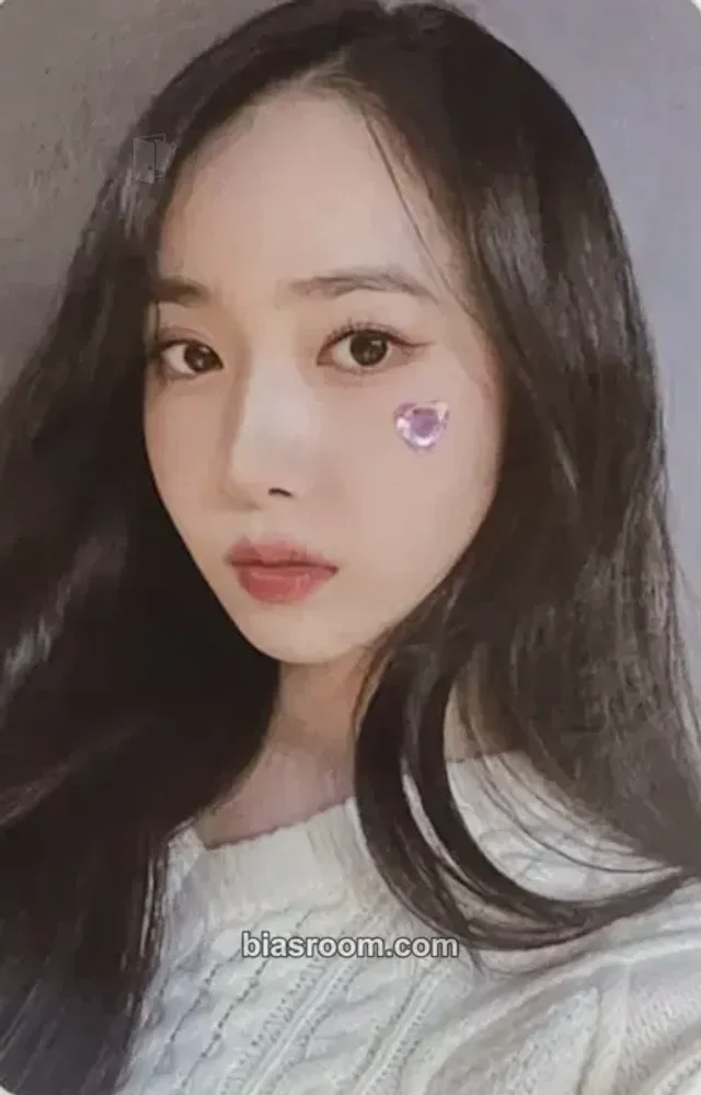 VIVIZ - SinB - Virthday Party DayZ Event merch photocard necklace