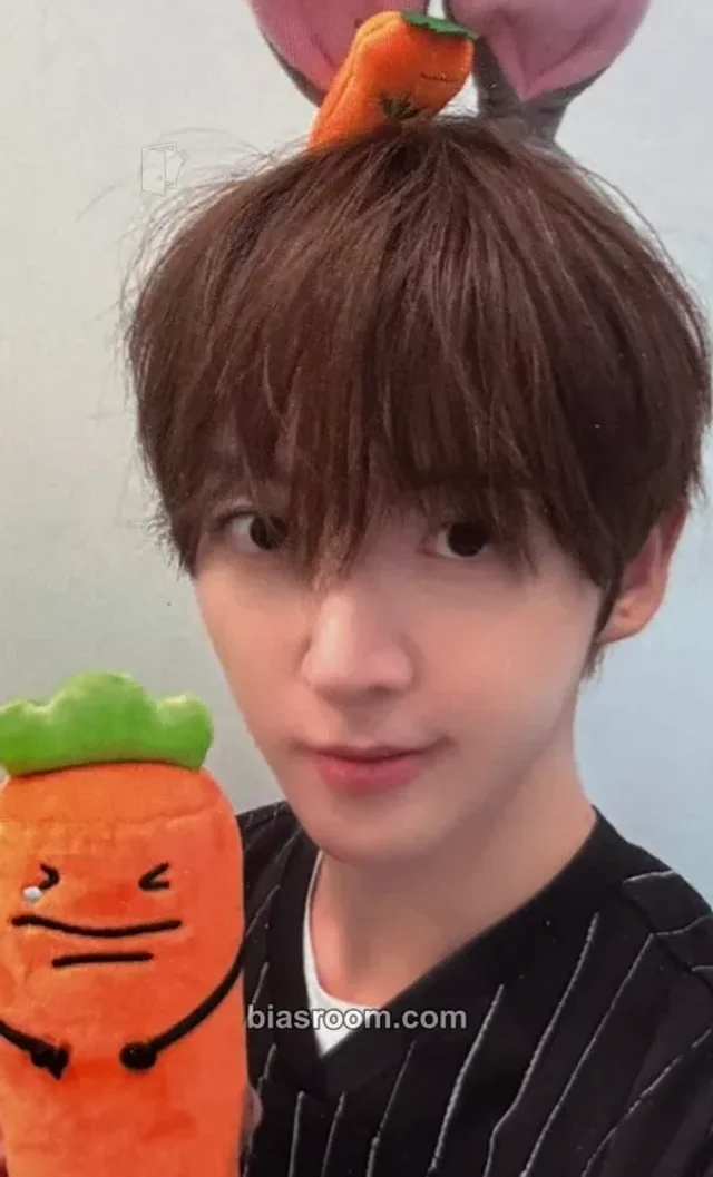 KickFlip - Donghyeon - My First Kick Album apple music fansign winner benefit