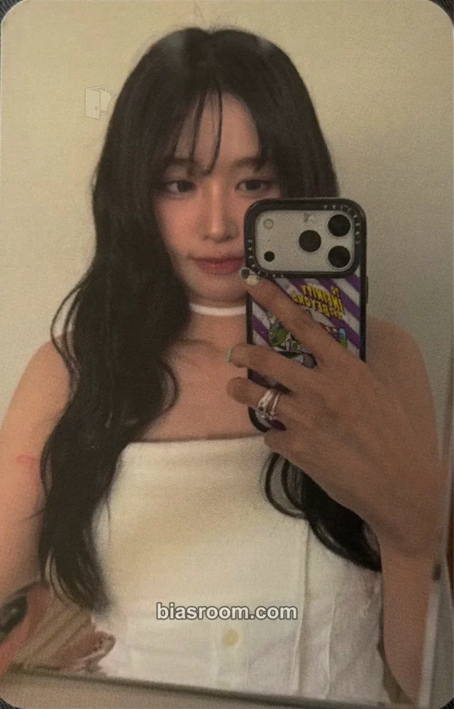 AWU - Lola - Otakon Event merch photocard