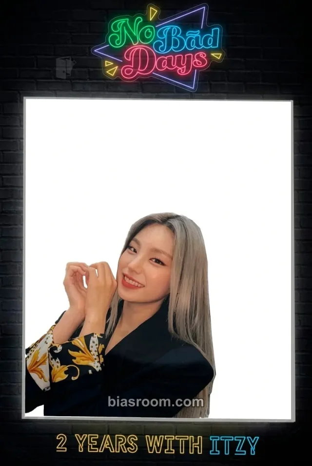 ITZY - Yeji - No bad days Other february frame photocard photocard set transparent/translucent