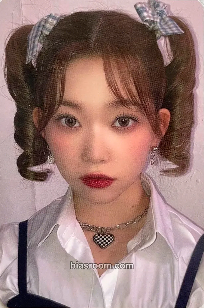 Tsuki GingaMingaYo (The Strange World): Japanese ver. Photocard - Billlie - Billlie K-pop photocard