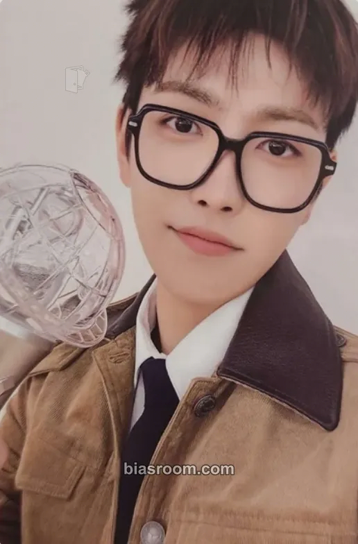 Hongjoong 2026 Fanmeeting - Atiny's Voyage: Tiny Mystery Photocard - ATEEZ - ATEEZ K-pop photocard