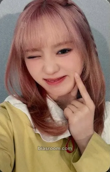 Rio Portfolio Photocard - NiziU - NiziU K-pop photocard