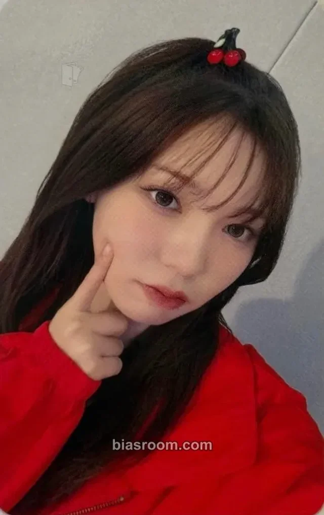 NiziU - Ayaka - Portfolio Album purchase benefit tokyo day 1 venue-limited