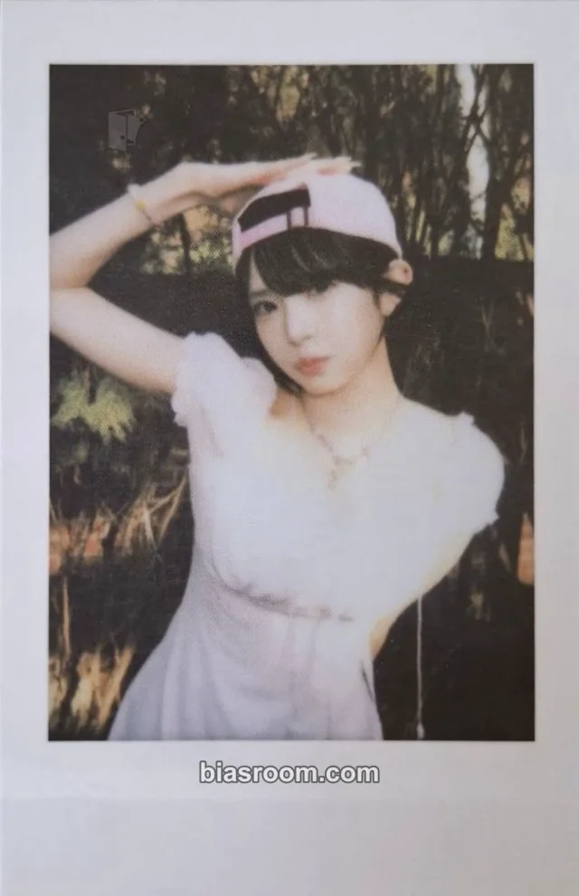 tripleS - Kotone - LOVE&POP pt.1 Album album photocard blooming flower version polaroid
