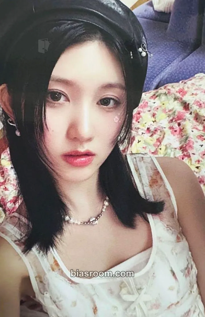 Gaeul DICON VOLUME N°20 IVE : I haVE a dream, I haVE a fantasy Photocard - IVE - IVE K-pop photocard