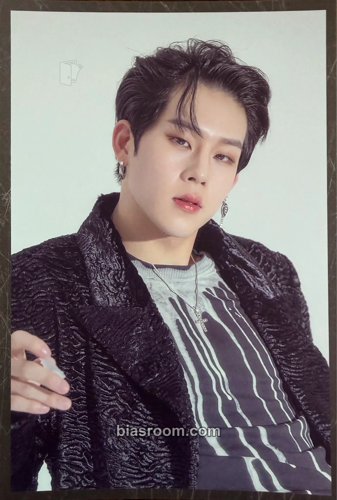 Joohoney 2019 World Tour - We Are Here Photocard - MONSTA X - MONSTA X K-pop photocard