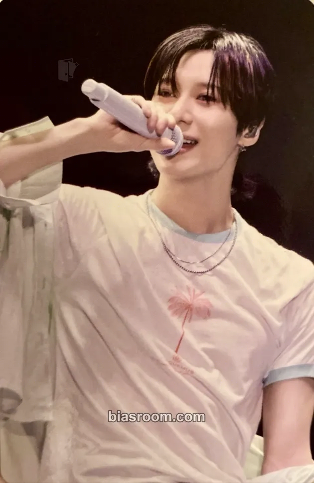 Taemin SHINee World VII: E.S.S.A.Y. Photocard - SHINee - SHINee K-pop photocard