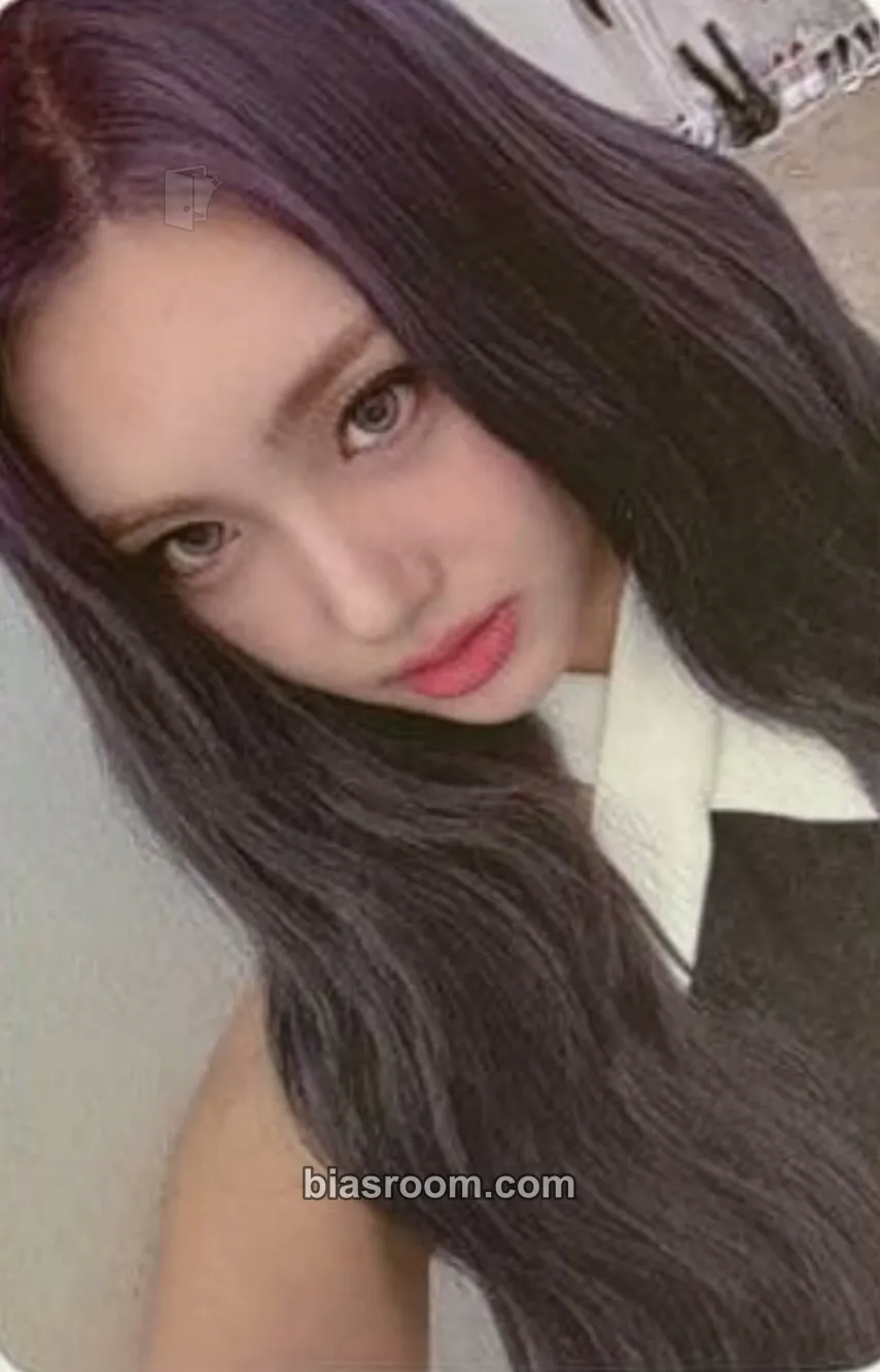 Aisha 4EVER GLOW Asia Fanmeeting Photocard - EVERGLOW - EVERGLOW K-pop photocard