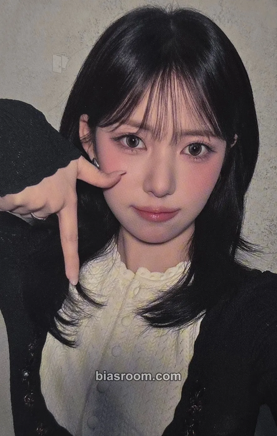 Liv lip bomb Photocard - RESCENE - RESCENE K-pop photocard