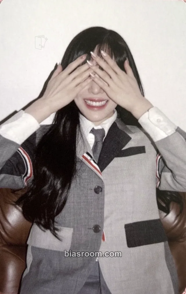 Girls' Generation - Tiffany - Tiffany 2025 Fan Concert Tour in Asia 'Here for You' Event photocard set tour merch tin case