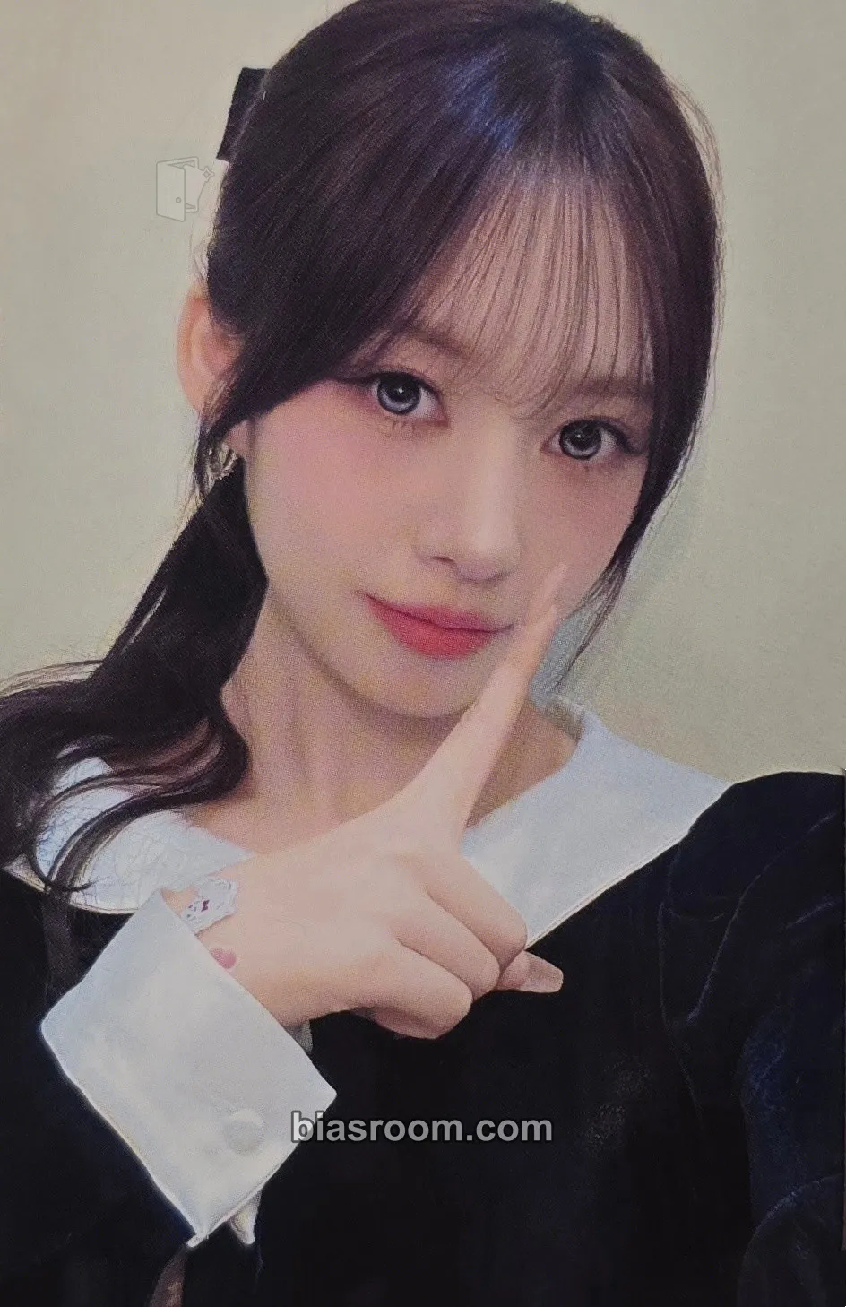 Liv lip bomb Photocard - RESCENE - RESCENE K-pop photocard