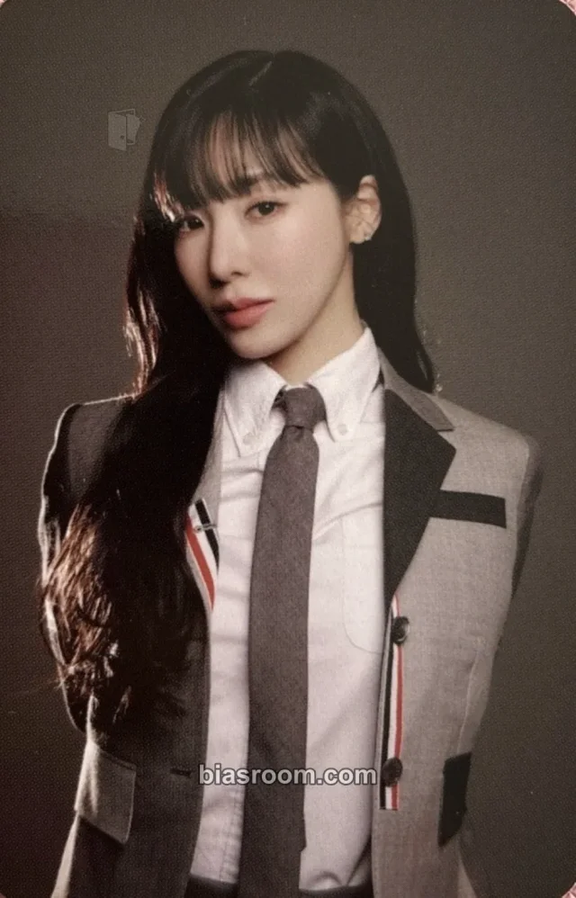Girls' Generation - Tiffany - Tiffany 2025 Fan Concert Tour in Asia 'Here for You' Event photocard set tour merch tin case