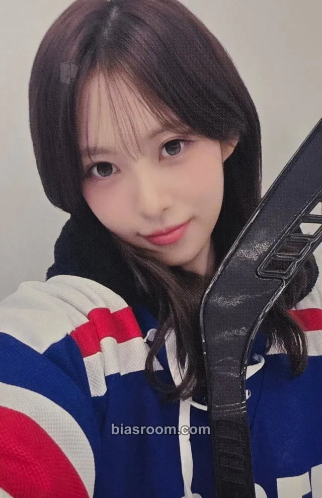 RESCENE - Liv - lip bomb Album makestar fansign round 1