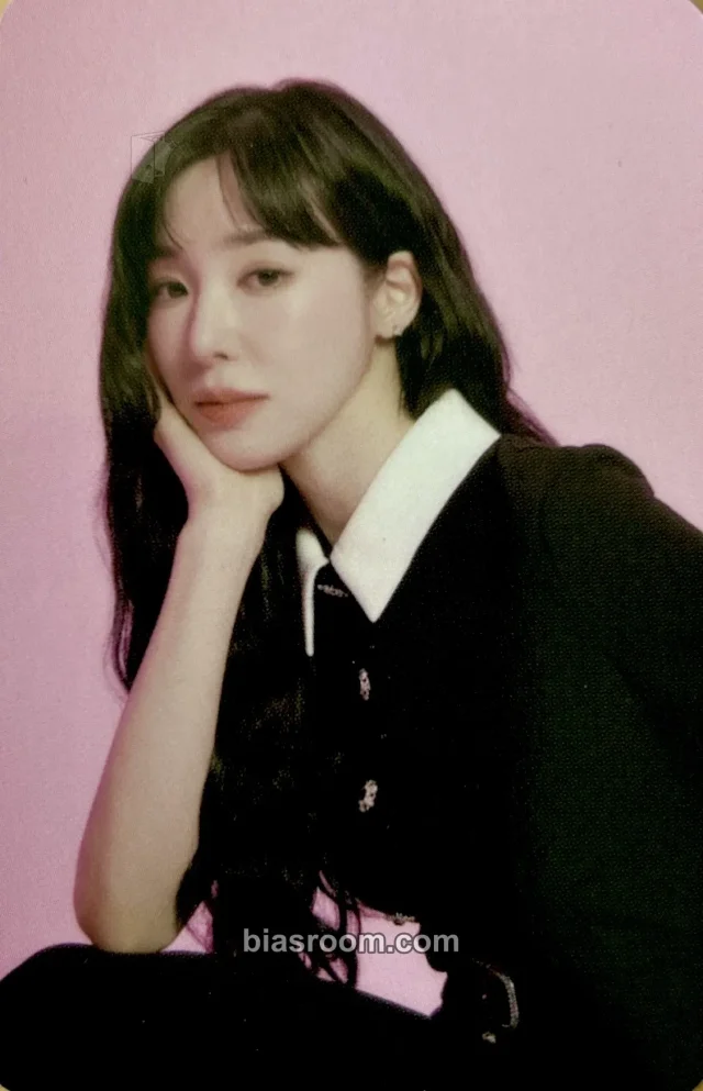 Girls' Generation - Tiffany - Tiffany 2025 Fan Concert Tour in Asia 'Here for You' Event photocard set tour merch tin case
