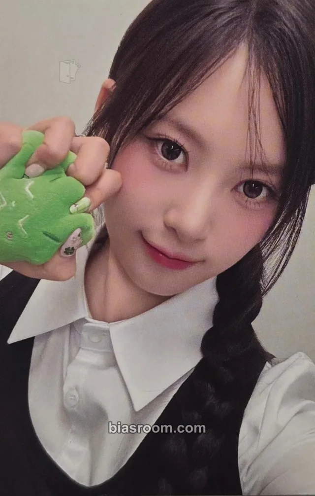 RESCENE - Liv - RESCENE 1st FAN-CON “Project 326” Event merch photocard