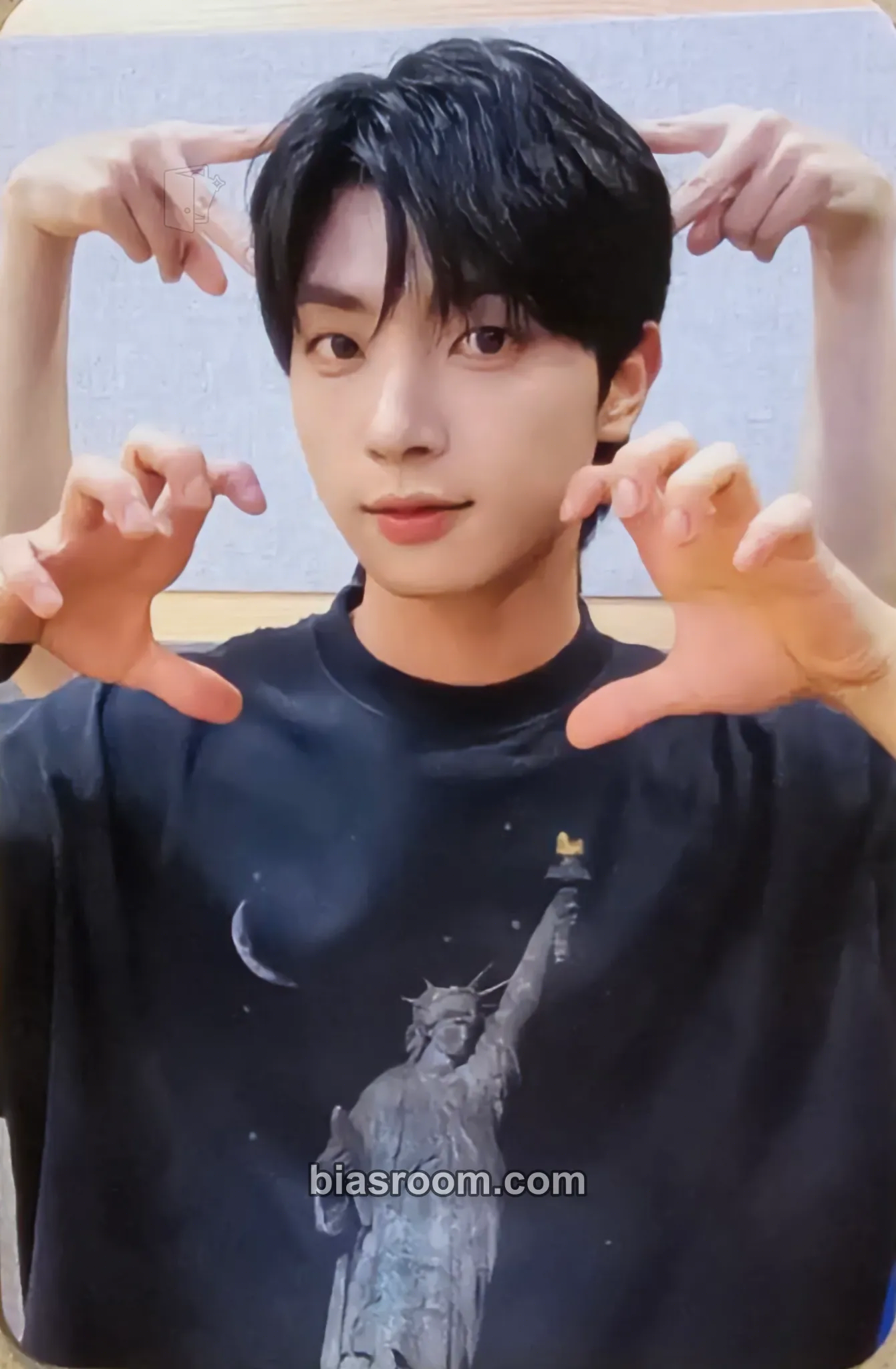 Kanghyun Planet Nine: Isotropy Photocard - ONEWE - ONEWE K-pop photocard
