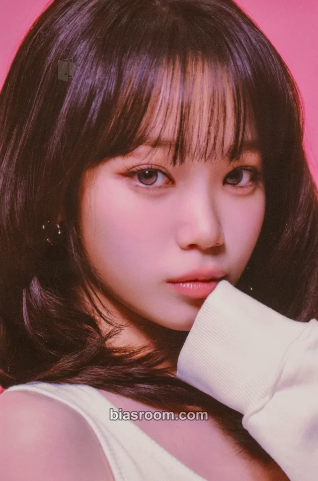 LE SSERAFIM - Kim Chaewon - VR Concert: Invitation Event postcard merch inclusion postcard set