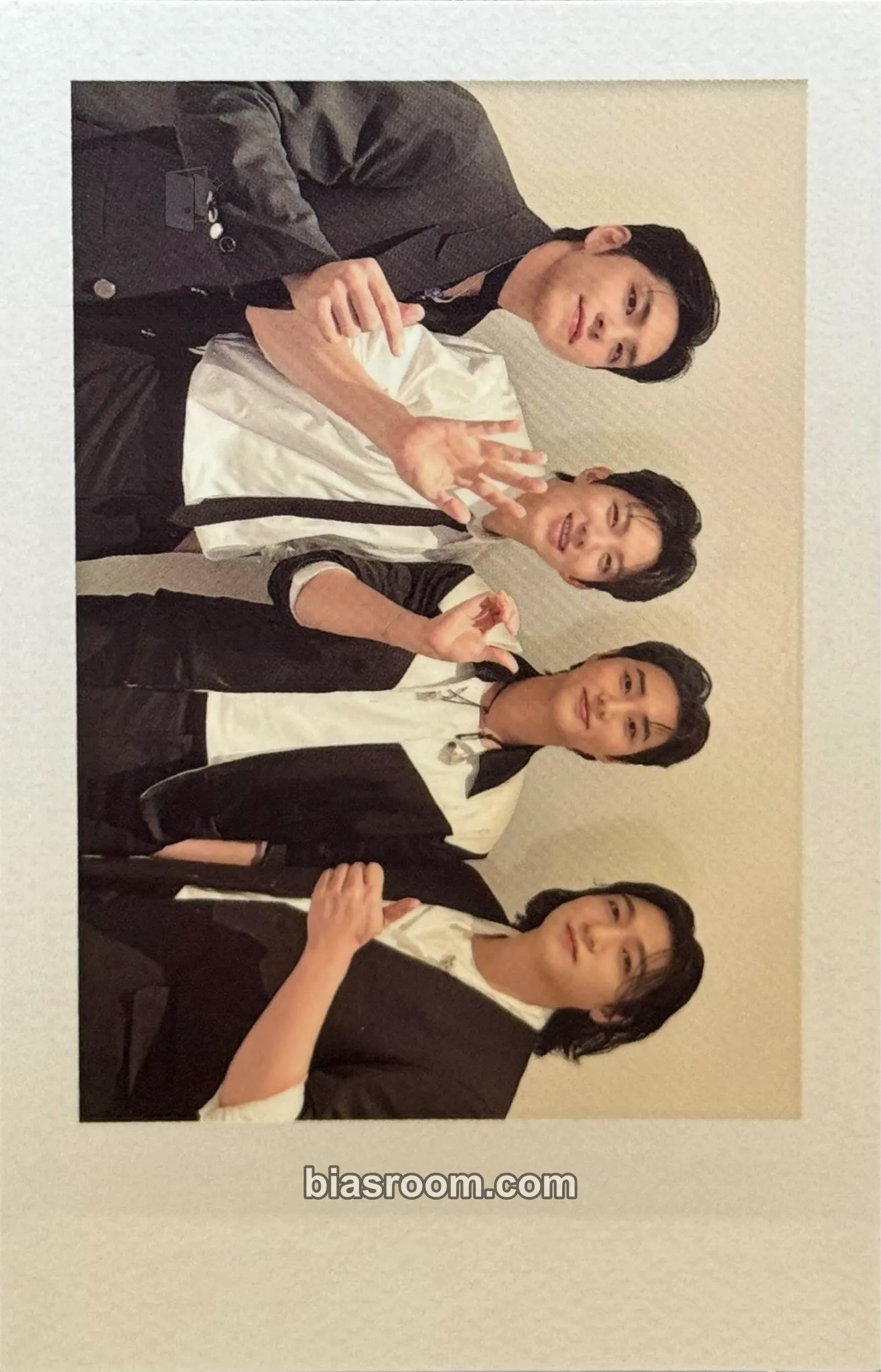 3rd World Tour ‘FOUREVER YOUNG’ (Blu-Ray) Photocard - DAY6 - DAY6 K-pop photocard
