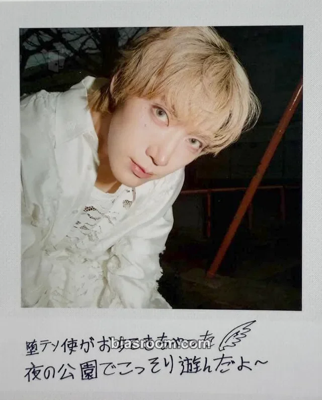 NCT - Ten - Humanity Album album inclusion polaroid japanese album solo album