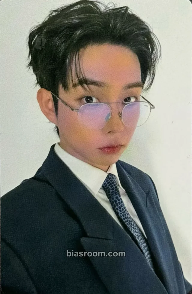 LUCY - Sangyeop - The Star Magazine Other 2026 version the star magazine magazine photocard printed signature ktown4u fansign video call (fancall)