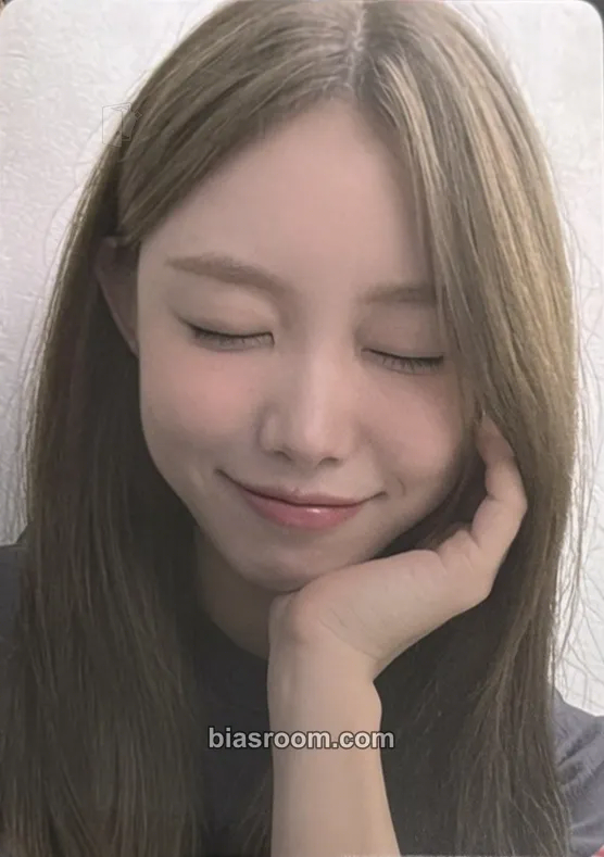 Suhyeon appendix: Of All We Have Lost Photocard - Billlie - Billlie K-pop photocard