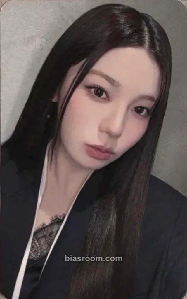NiziU - Ayaka - Portfolio Album osaka purchase benefit day 1 venue-limited