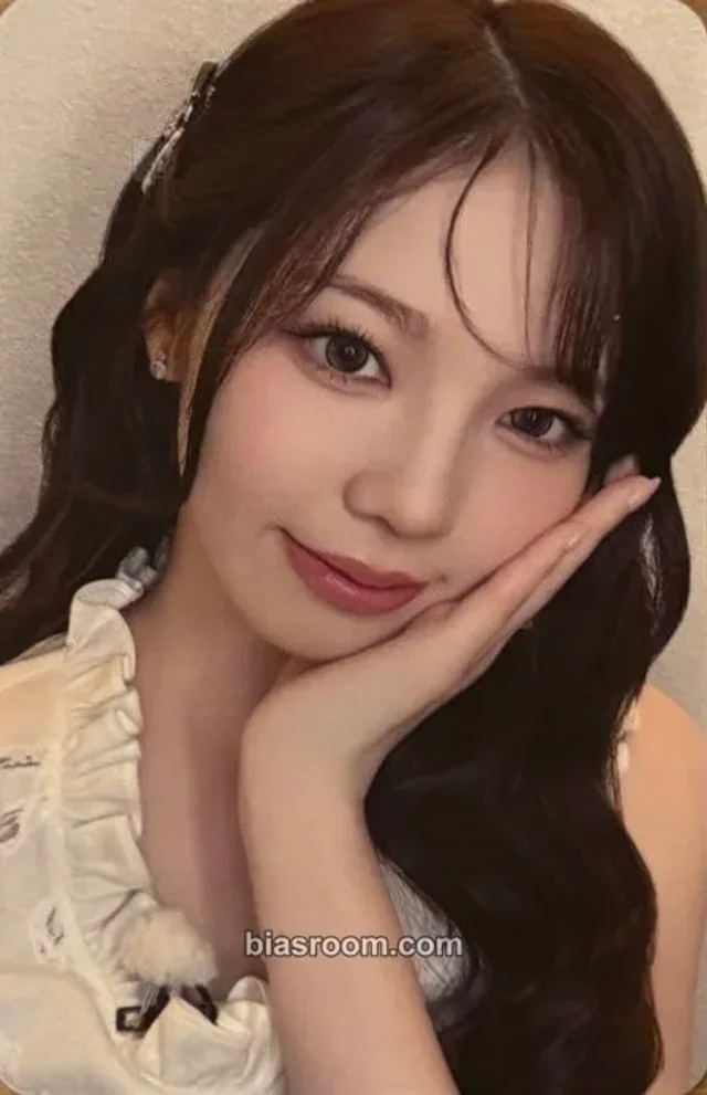 NiziU - Ayaka - Portfolio Album purchase benefit osaka day 2 venue-limited