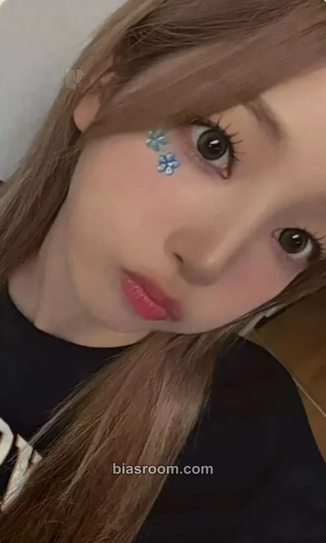 EL7Z UP - Yeonhee - 7+Up Album jjmuze (jj muze) video call (fancall) round 1