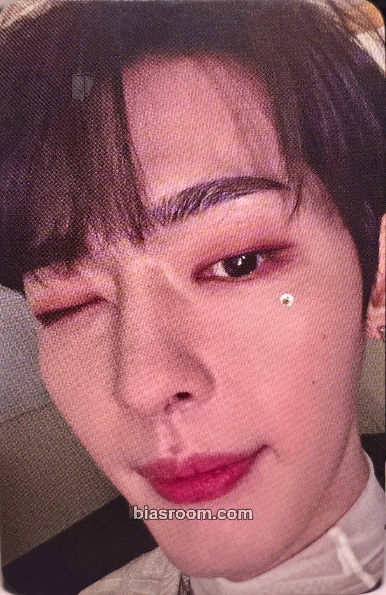KB seOul cOllectiOn Photocard - OnlyOneOf - OnlyOneOf K-pop photocard
