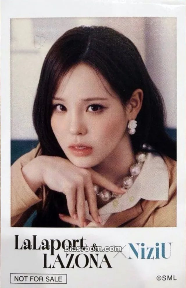 NiziU - Mako - Niziu x LaLaport & LAZONA Other purchase benefit sticker polaroid brand collaboration