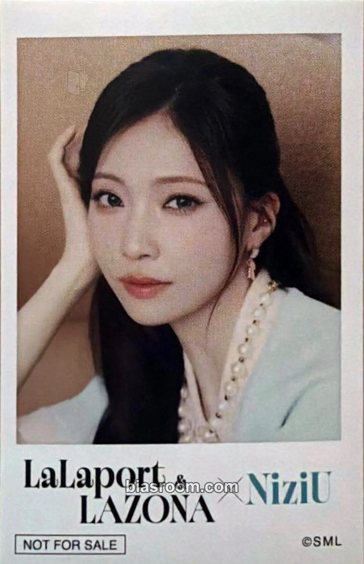Mayuka Niziu x LaLaport & LAZONA Photocard - NiziU - NiziU K-pop photocard