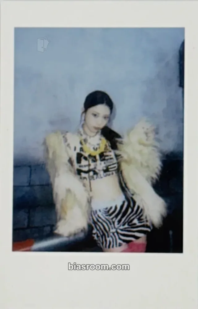 BABYMONSTER - Ruka - WE GO UP Album beatroad fansign polaroid