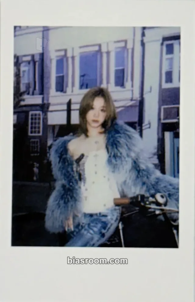 BABYMONSTER - Pharita - WE GO UP Album beatroad fansign polaroid