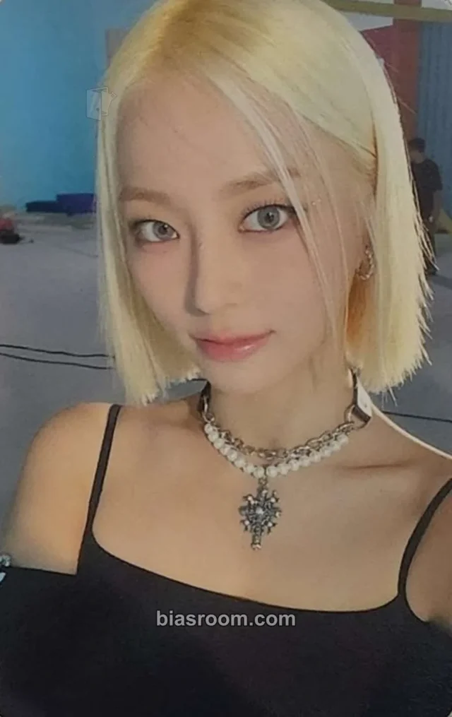 EL7Z UP - Yeeun - 7+Up Album sponge music pob (pre-order benefit)