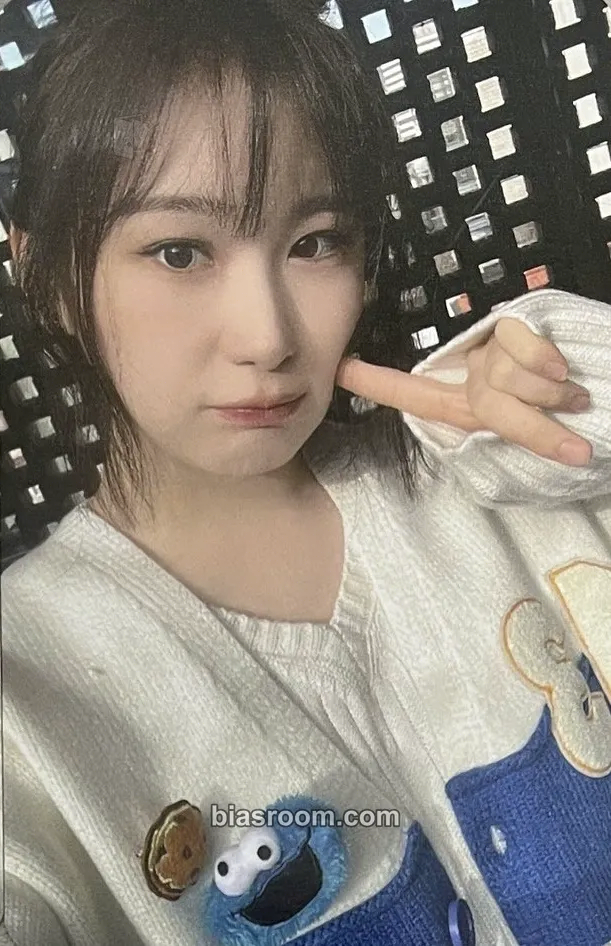 Lee Chaeyeon Hush Rush Photocard - Lee Chaeyeon K-pop photocard