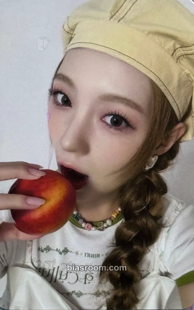 Sohee Season's Greetings 2024 Photocard - Rocket Punch - Rocket Punch K-pop photocard