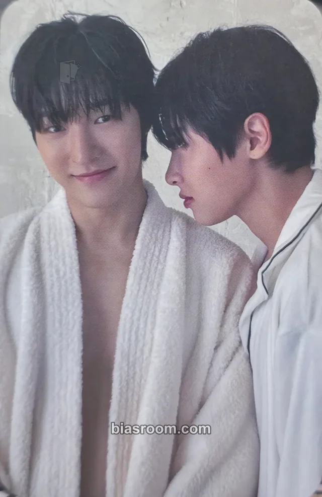OnlyOneOf - Rie & JunJi - 2025 Season's Greetings - take a mOment Other pob (pre-order benefit) fromm store