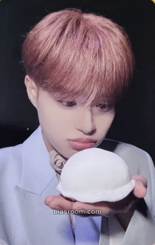 AB6IX - Daehwi - THE FUTURE IS OURS : FOUND Album counting stars fansign
