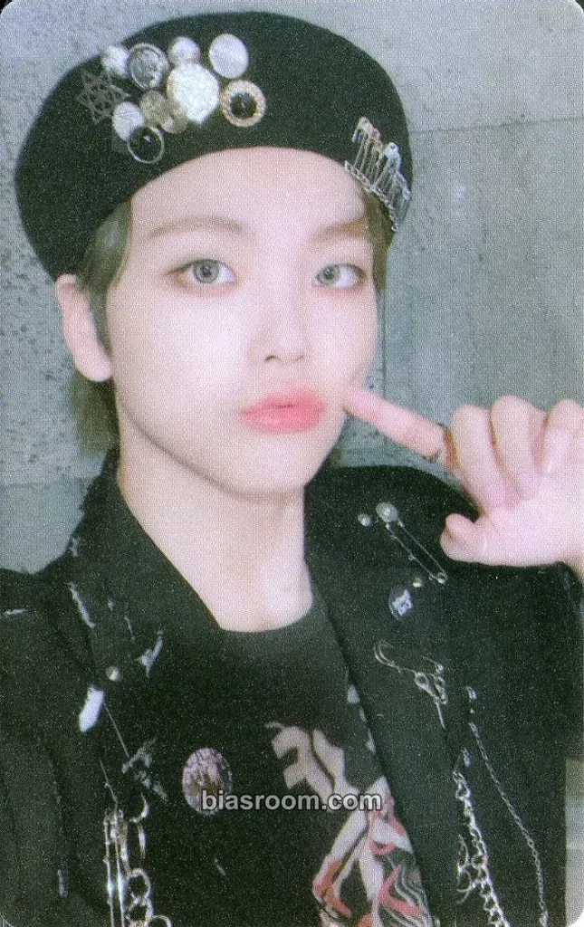 Hyeongjun HIDEOUT : BE OUR VOICE - SEASON 3 Photocard - CRAVITY - CRAVITY K-pop photocard