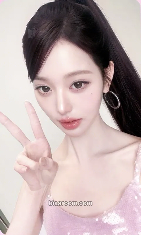 Wonyoung Wonyoung x LUX Photocard - IVE - IVE K-pop photocard