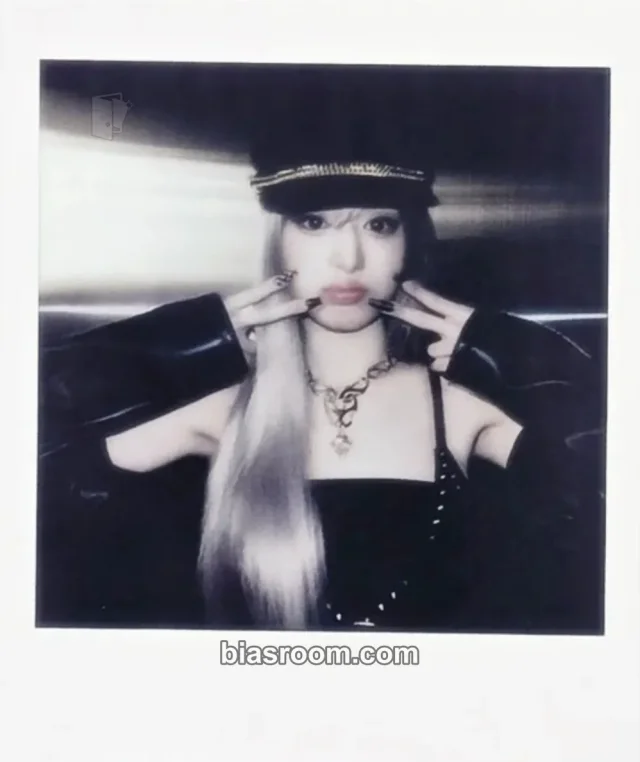 BABYMONSTER - Ahyeon - WE GO UP Album musicart (music art) fansign polaroid