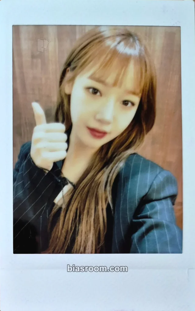 Weki Meki - Choi Yoojung - NEW RULES Album tower records japan polaroid