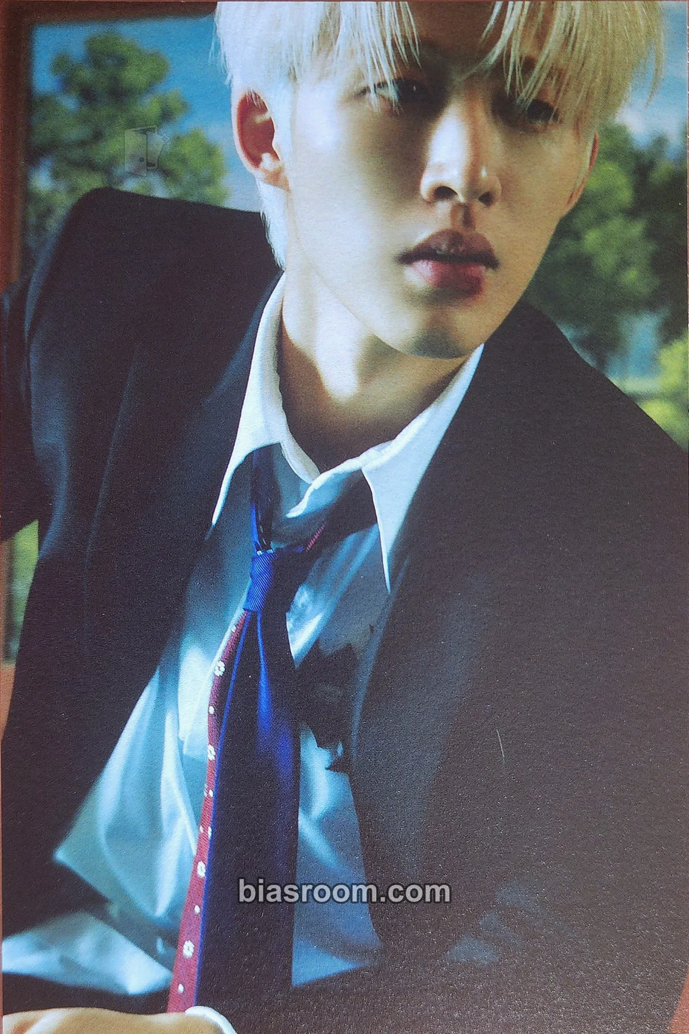 B.I Cosmos Photocard - B.I K-pop photocard