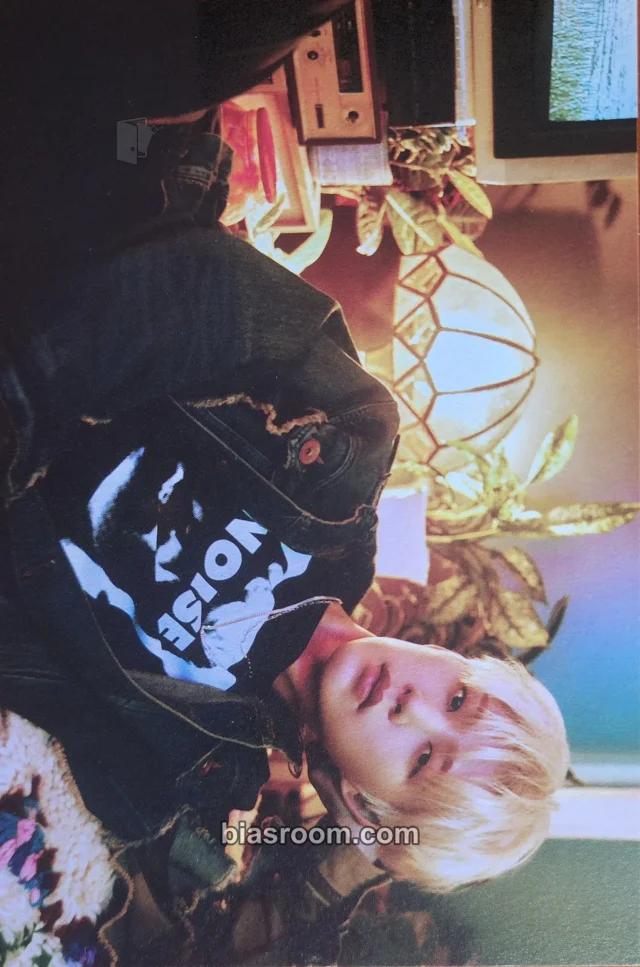 B.I - B.I - Cosmos Album postcard album inclusion earth version item set