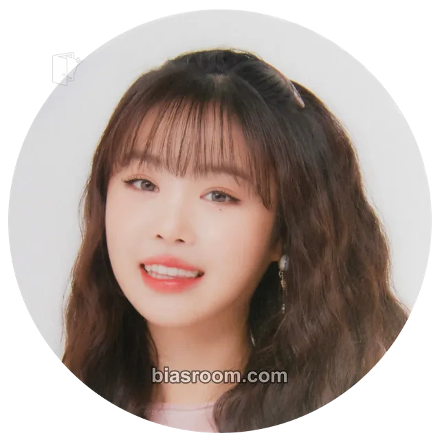 Soojin 1st Neverland Membership Photocard - i-dle - i-dle K-pop photocard