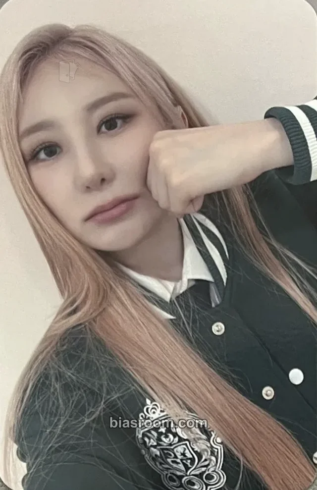 Lee Chaeyeon - Lee Chaeyeon - Over The Moon Album soundwave fansign round 1