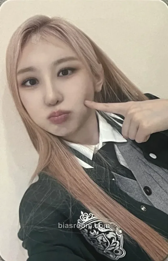 Lee Chaeyeon - Lee Chaeyeon - Over The Moon Album soundwave fansign round 1