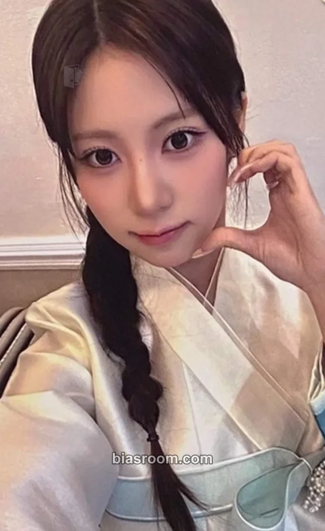 RESCENE - Liv - lip bomb Album round 3 araise video call (fancall)