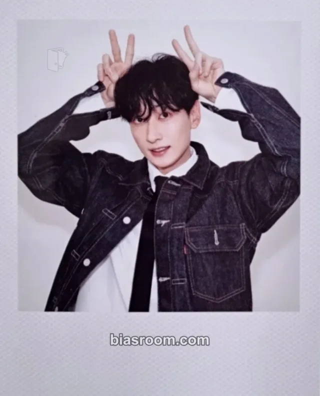 SUPER JUNIOR - Eunhyuk - 2026 Season's Greetings - Detectives : Case File 2026 Top Secret Other season's greetings photo pack polaroid merch inclusion non-standard size item set